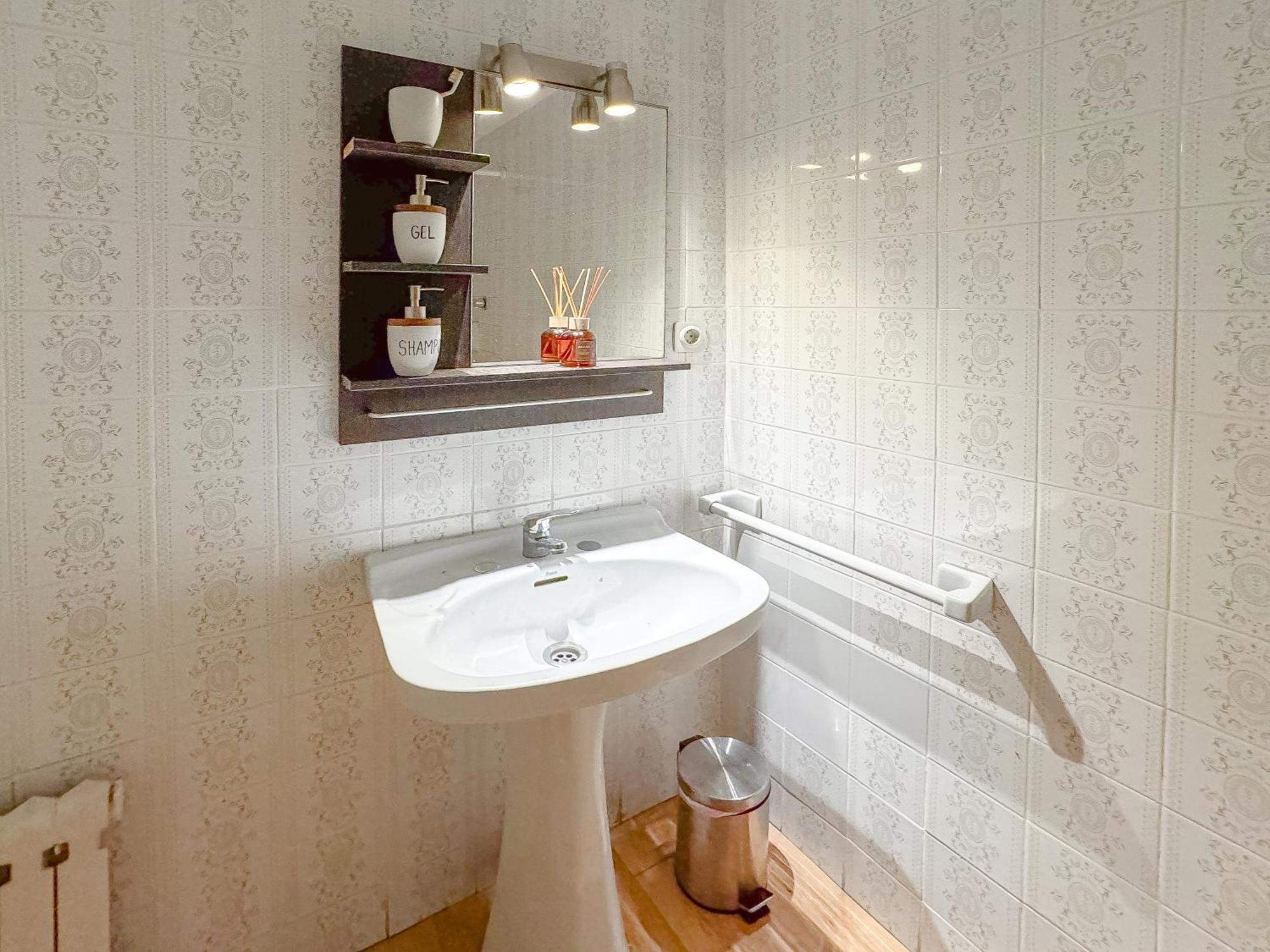 Lovely Rooms In Shared Apartment Gracia Neighborhood บาร์เซโลนา ภายนอก รูปภาพ