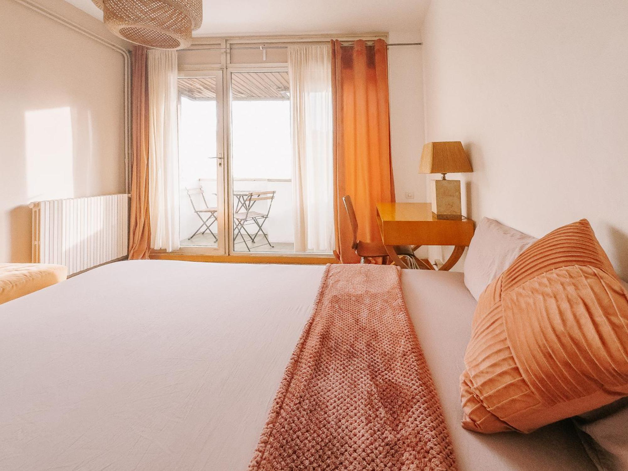 Lovely Rooms In Shared Apartment Gracia Neighborhood บาร์เซโลนา ภายนอก รูปภาพ
