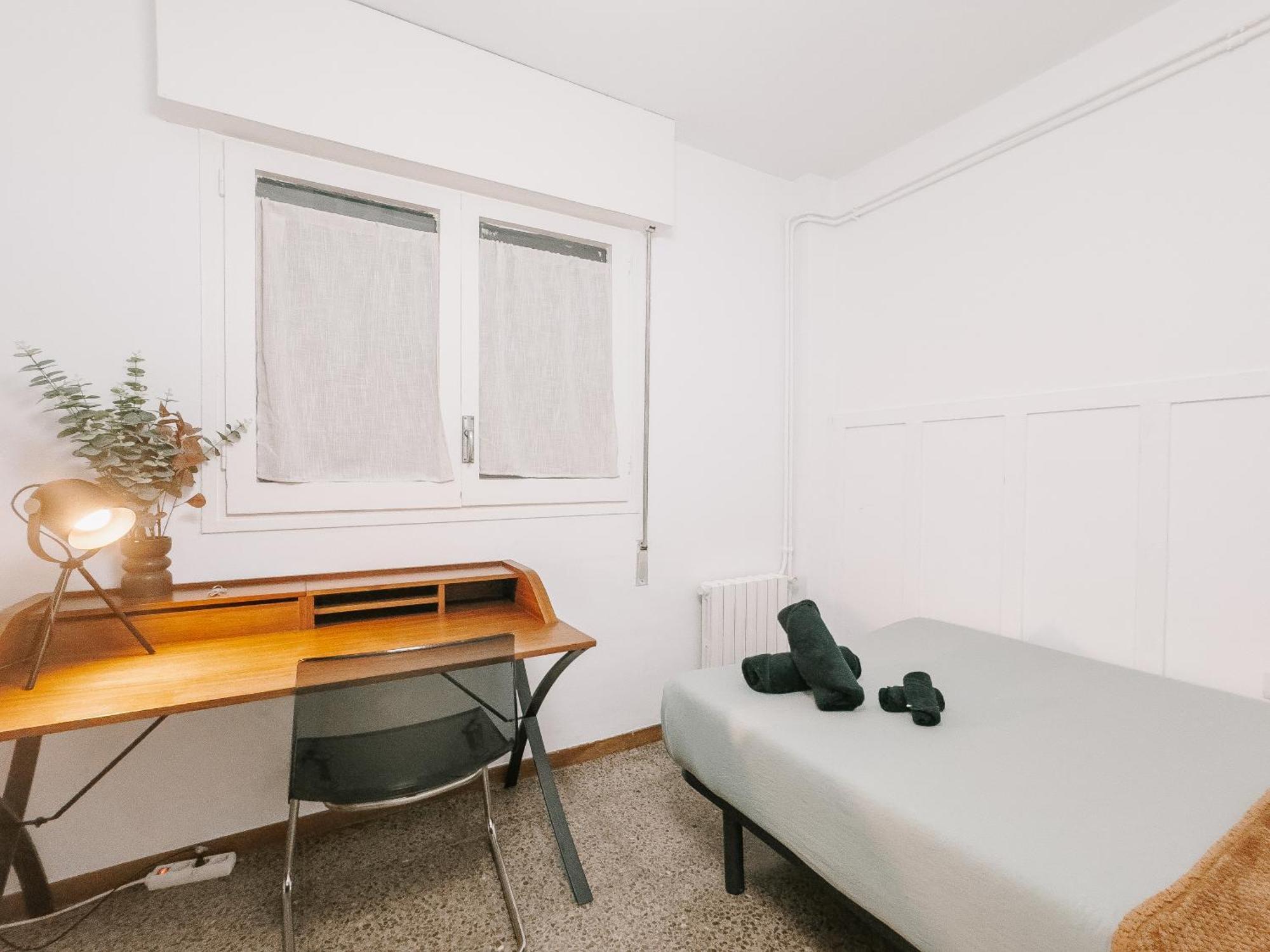 Lovely Rooms In Shared Apartment Gracia Neighborhood บาร์เซโลนา ภายนอก รูปภาพ