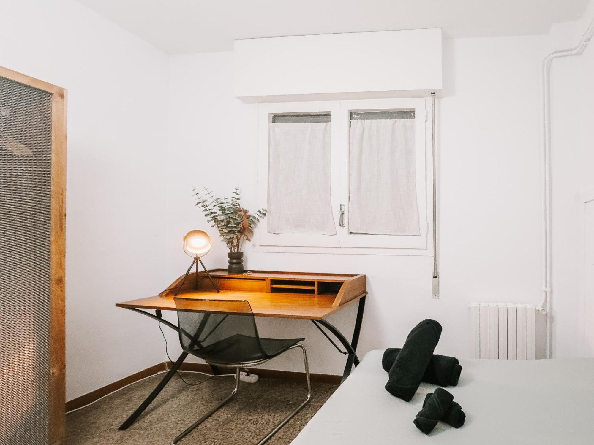 Lovely Rooms In Shared Apartment Gracia Neighborhood บาร์เซโลนา ภายนอก รูปภาพ